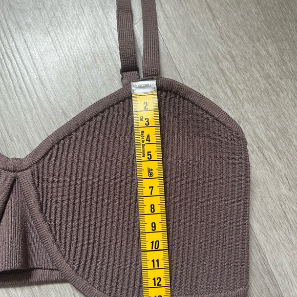 Babaton Chocolate Ribbed Bra - Picture 7 of 7